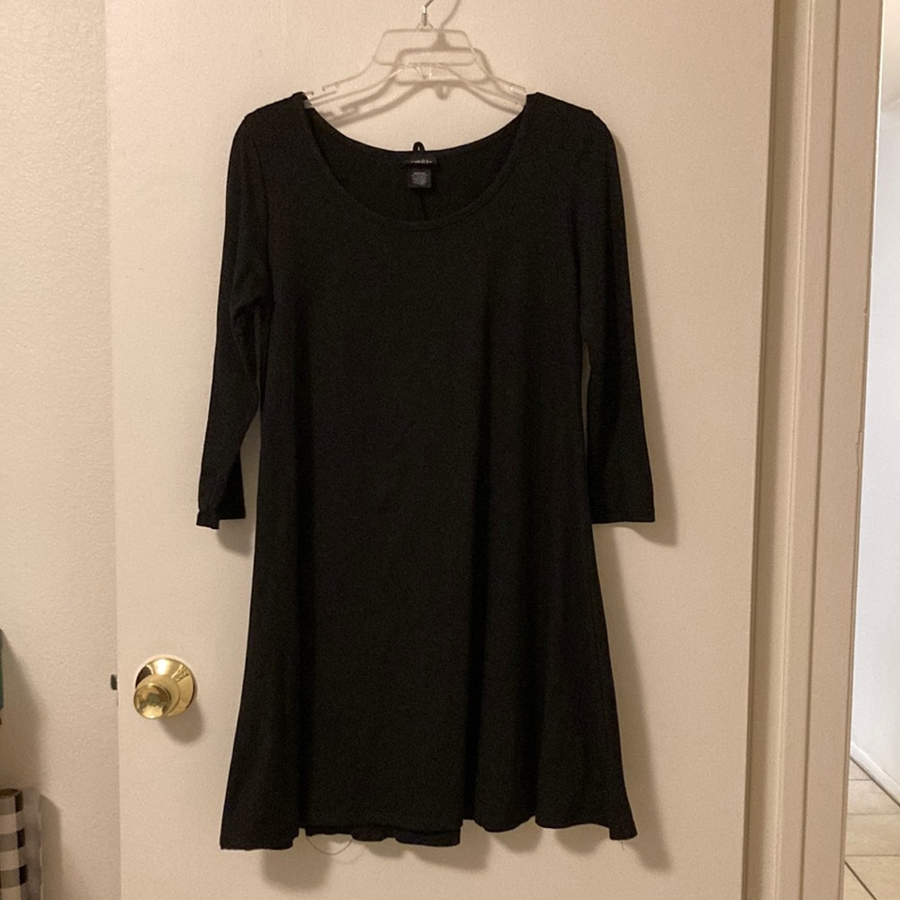 Rue 21 3/4 sleeve black swing dress